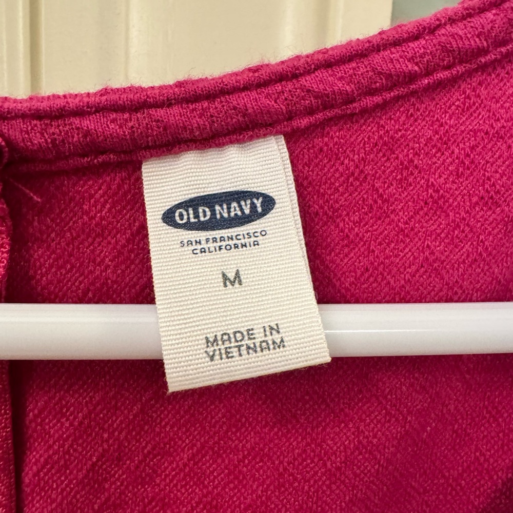 Old Navy Fuchsia Sleeveless Dress - Picture 3 of 6